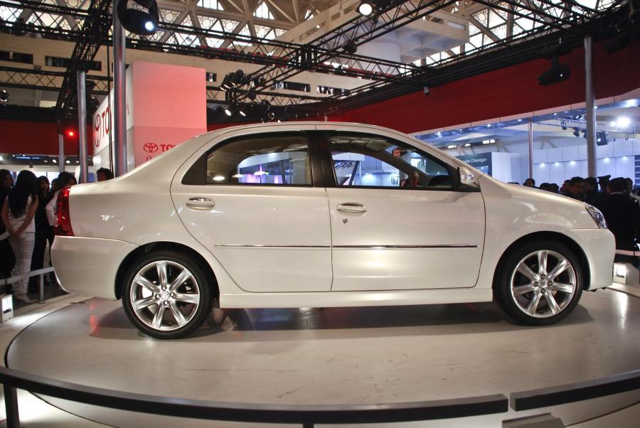  Toyota Etios Concept 2010 года  (фото 9 из 10)
